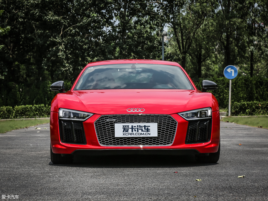 2016µR8 V10 Performance