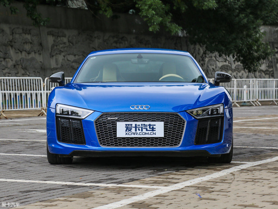 2016µR8 V10 Performance