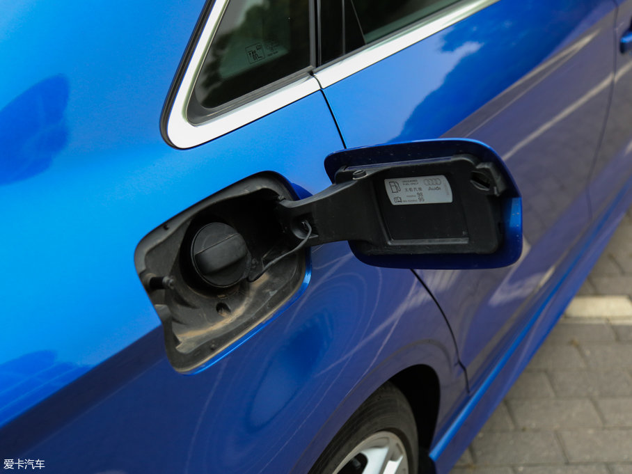 2016WS3 2.0TFSI Limousine