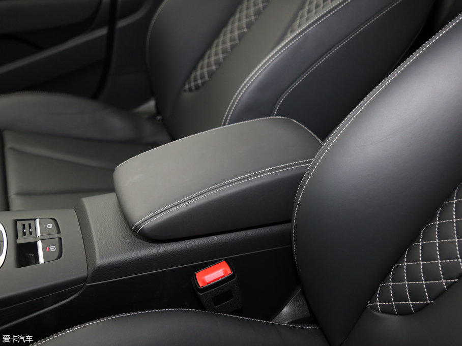 2016WS3 2.0TFSI Limousine