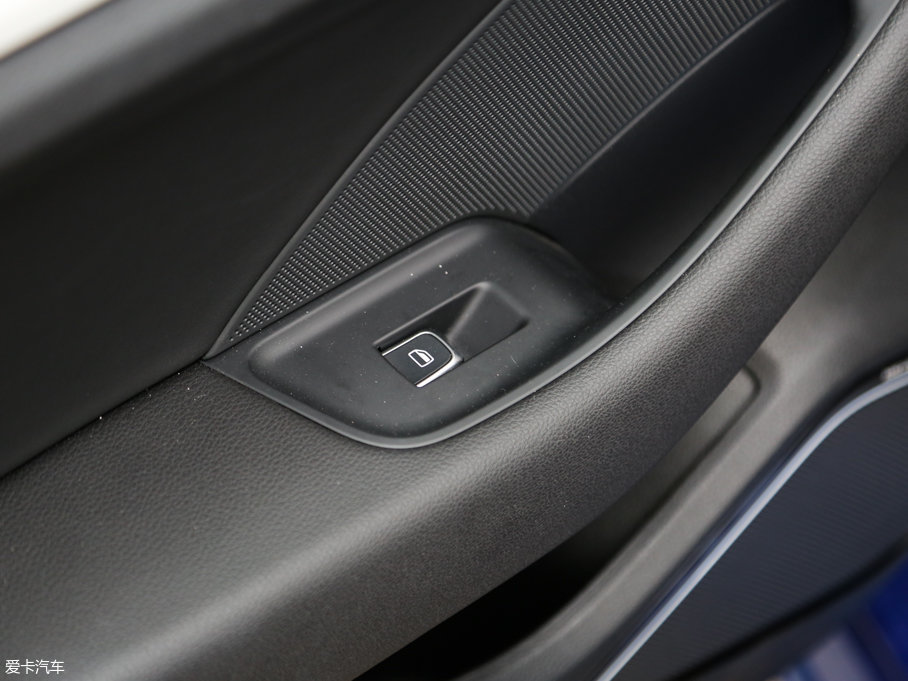 2016WS3 2.0TFSI Limousine