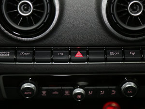 20162.0TFSI Limousine п؅^