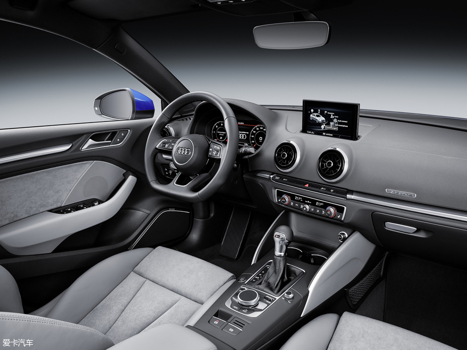 2016WA3 Limousine(M) 