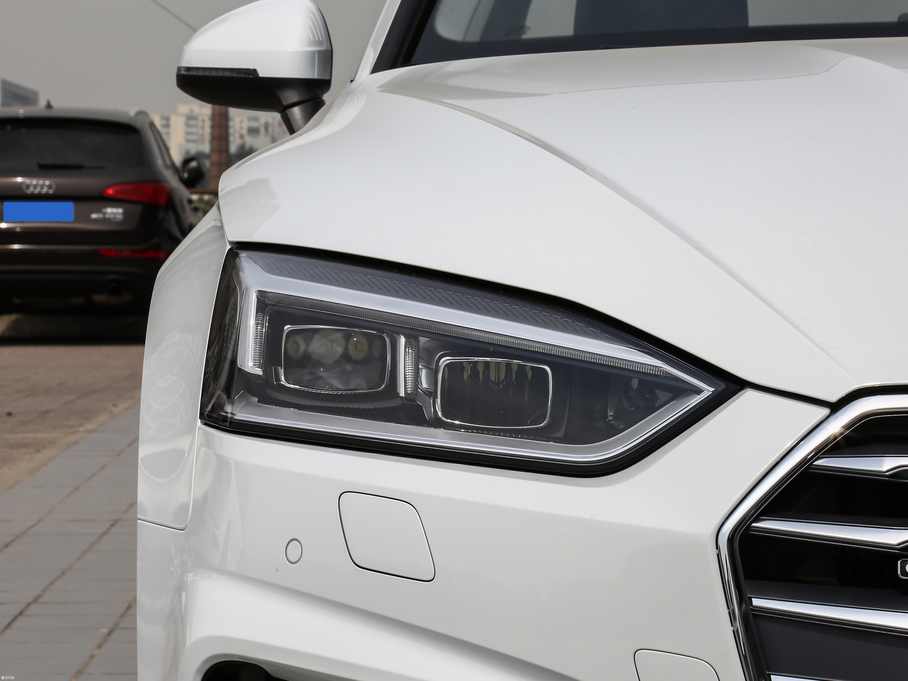 2017WA5 Coupe Coupe 45 TFSI quattro \