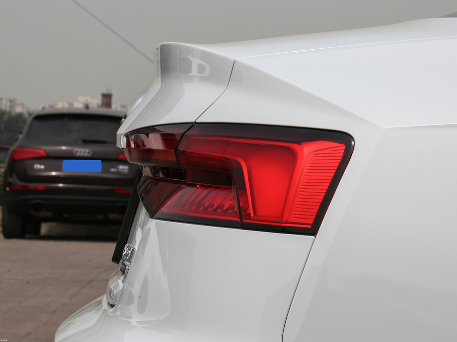 2017?yun)WA5 Coupe Coupe 45 TFSI quattro \(yn)(dng)