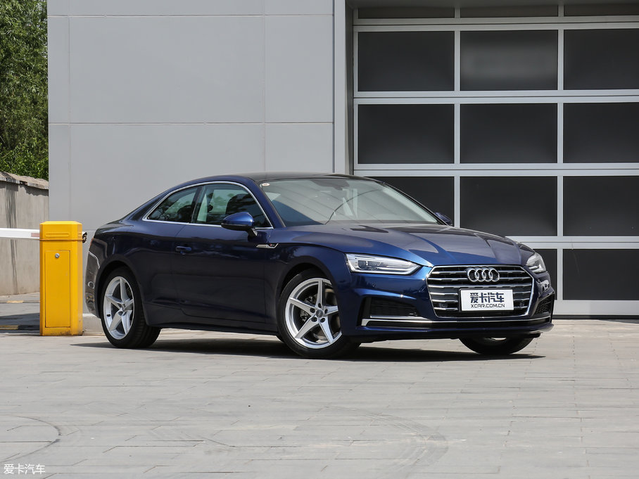 2017WA5 Coupe Coupe 40 TFSI r