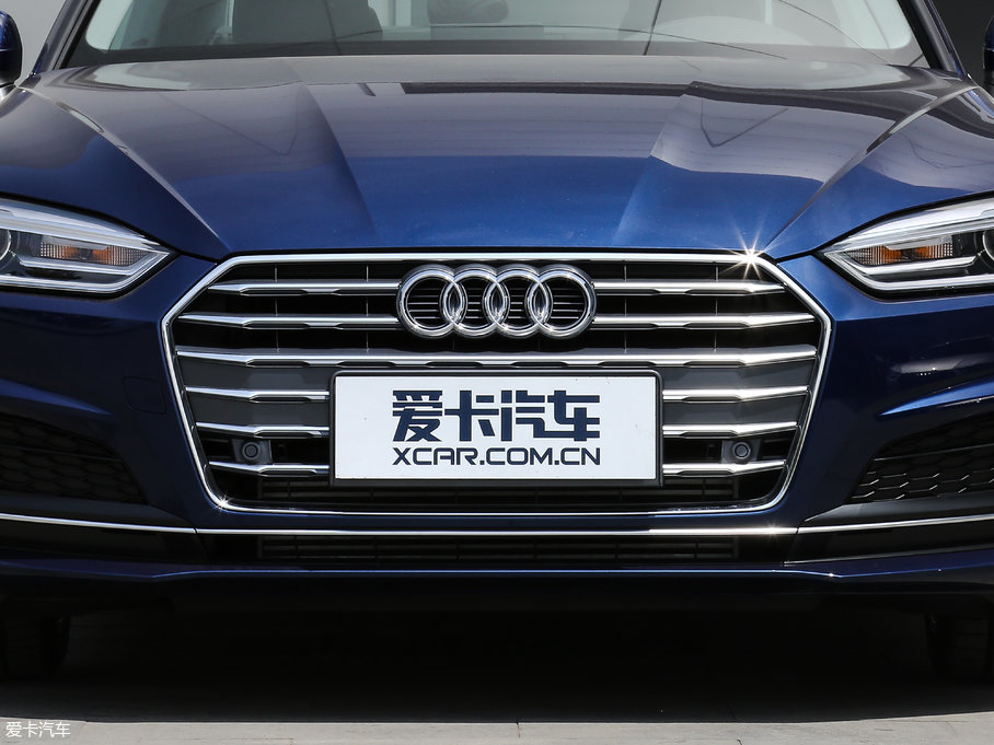 2017WA5 Coupe Coupe 40 TFSI r