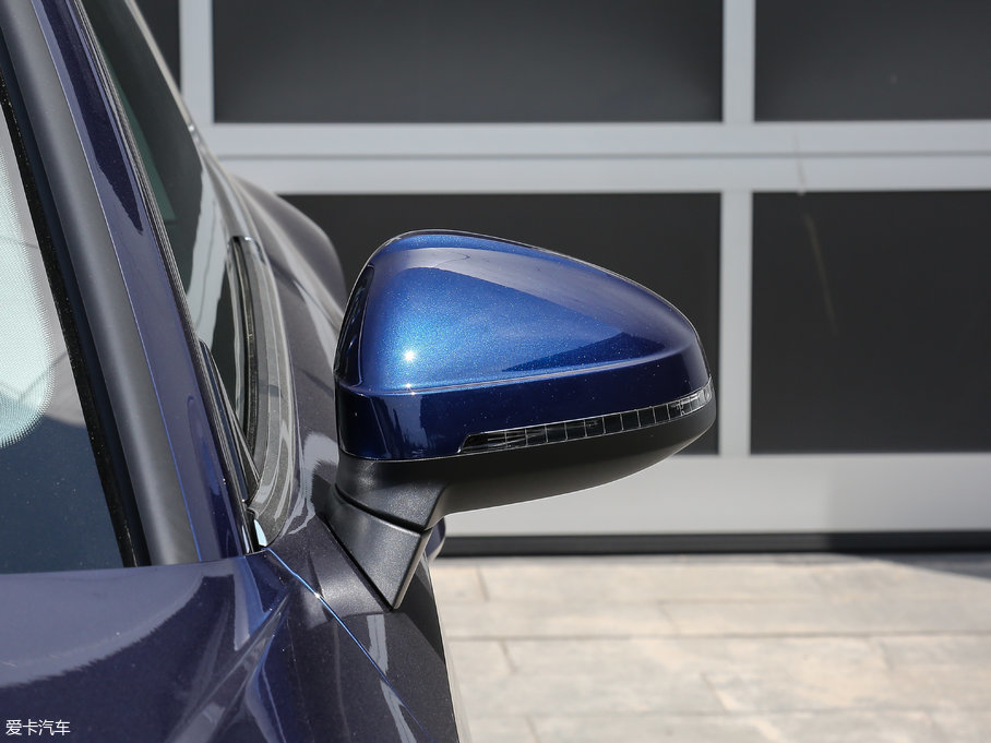 2017WA5 Coupe Coupe 40 TFSI r