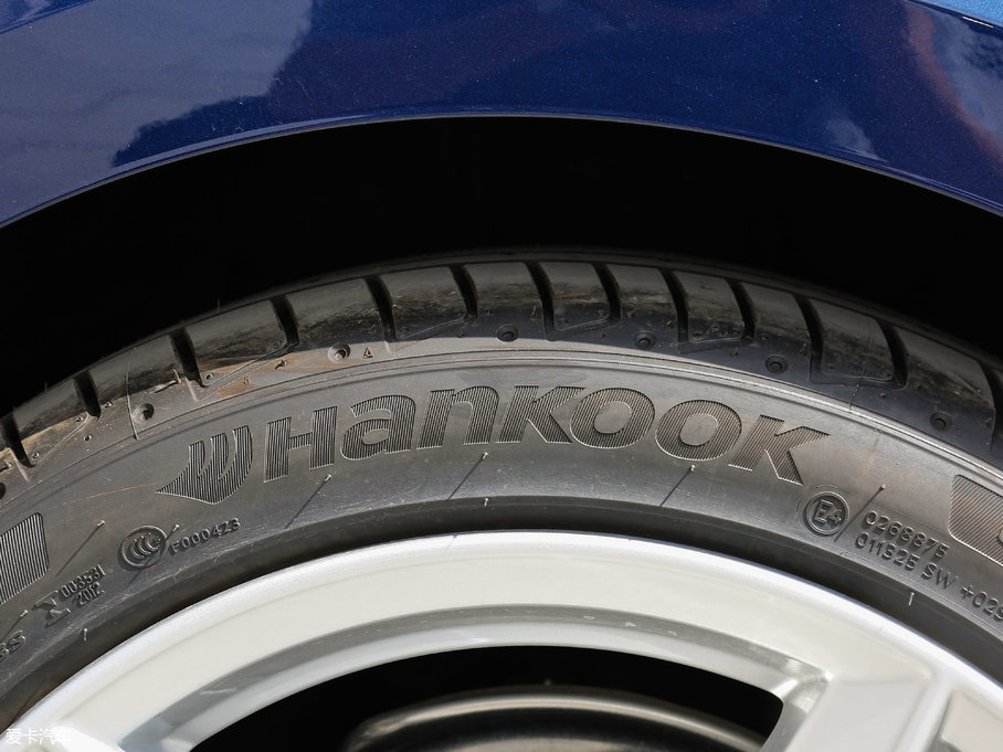 2017WA5 Coupe Coupe 40 TFSI r