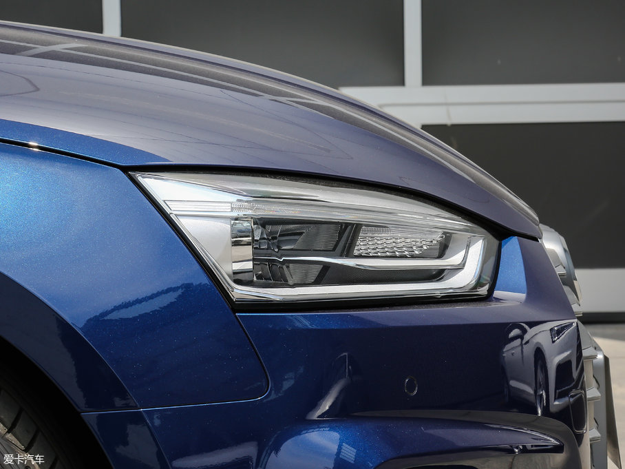 2017WA5 Coupe Coupe 40 TFSI r