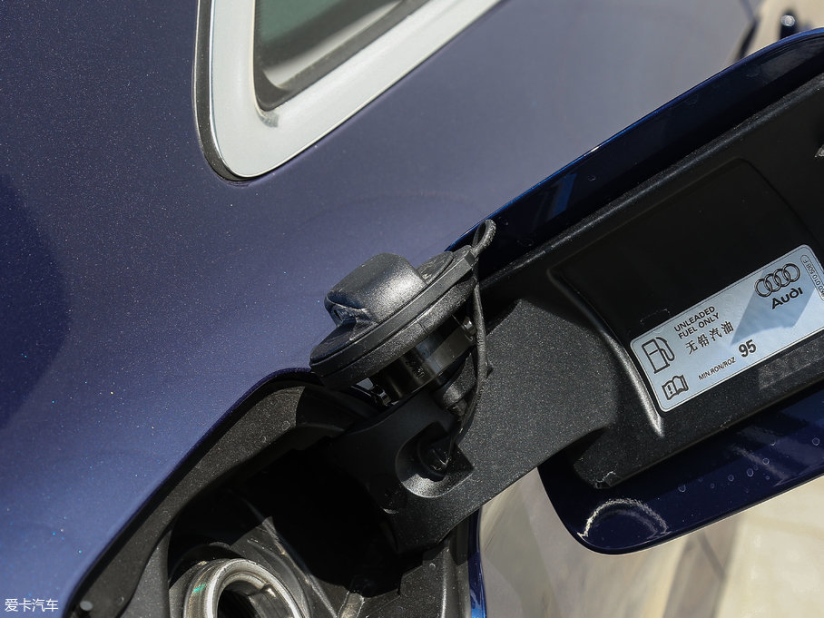 2017WA5 Coupe Coupe 40 TFSI r