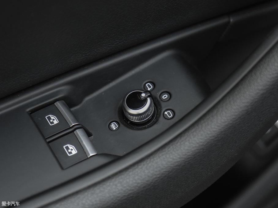 2017WA5 Coupe Coupe 40 TFSI r