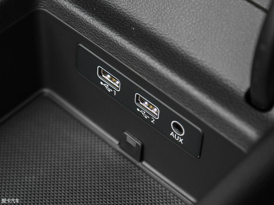 2017WA5 Coupe Coupe 40 TFSI r