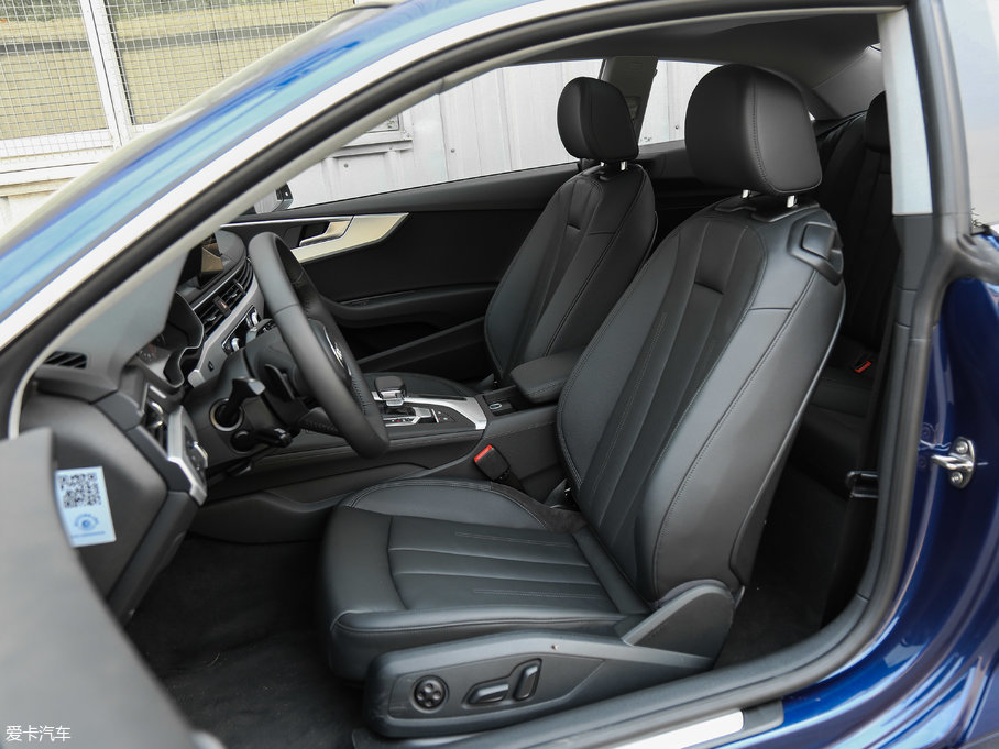 2017WA5 Coupe Coupe 40 TFSI r