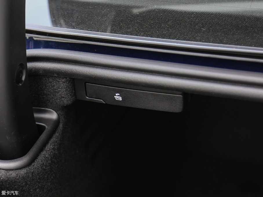 2017WA5 Coupe Coupe 40 TFSI r