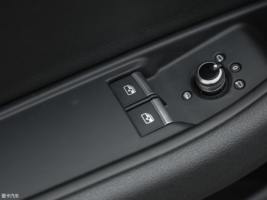 2017WA5 Coupe Coupe 40 TFSI r