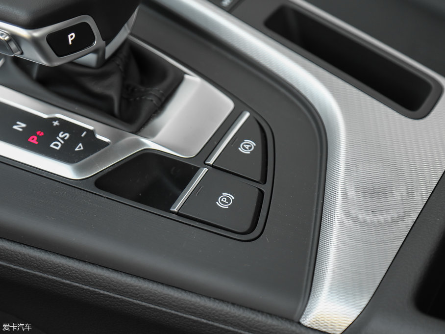 2017WA5 Coupe Coupe 40 TFSI r