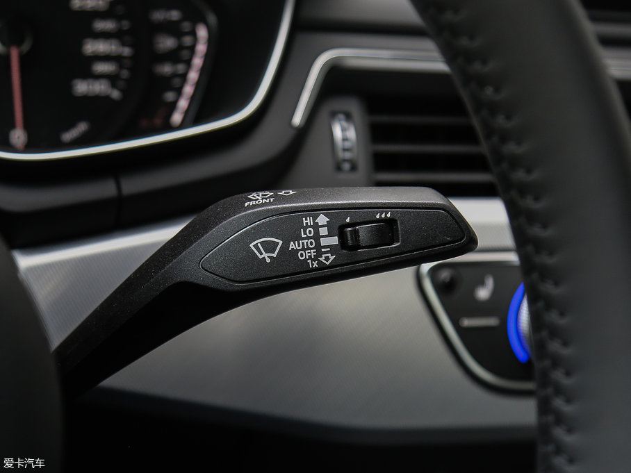 2017WA5 Coupe Coupe 40 TFSI r