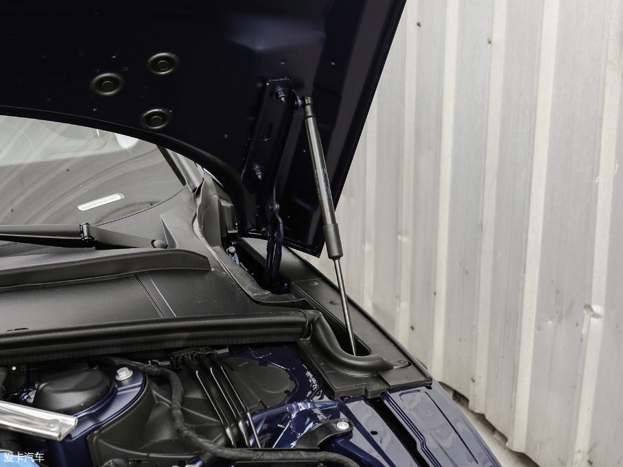 2017WA5 Coupe Coupe 40 TFSI r