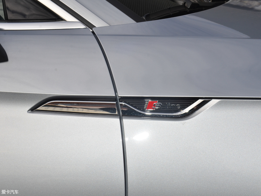 2017WA5 Coupe Coupe 45 TFSI quattro \