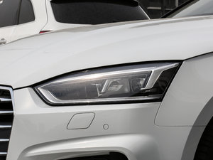 2017Coupe 45 TFSI quattro \ ^