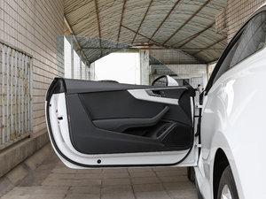 2017Coupe 45 TFSI quattro \ {λ܇T