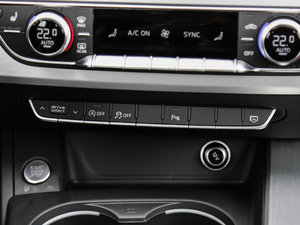 2017Coupe 45 TFSI quattro \ п؅^