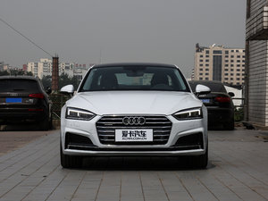 2017Coupe 45 TFSI quattro \ ^