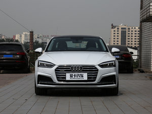 2017Coupe 45 TFSI quattro \ ^