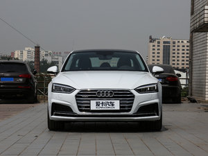 2017Coupe 45 TFSI quattro \ ^