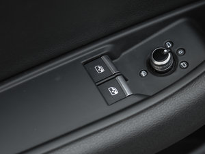 2017Coupe 40 TFSI r {܇ƅ^	