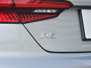 2017Coupe 45 TFSI quattro \ ^