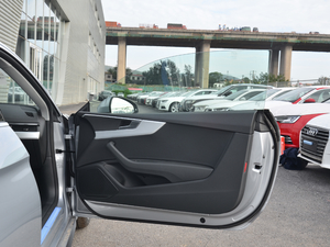 2017Coupe 45 TFSI quattro \ g