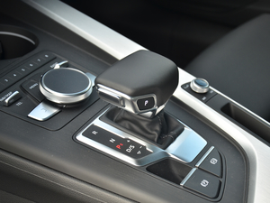 2017Coupe 45 TFSI quattro \ QU