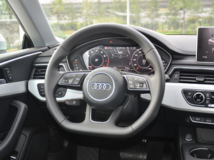 2017Coupe 45 TFSI quattro \ P