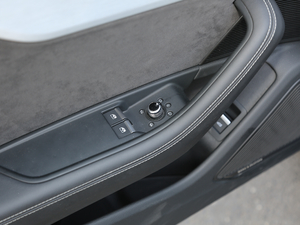 20173.0T Coupe {܇ƅ^	