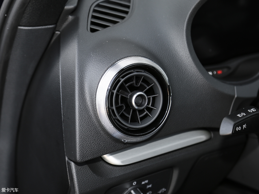 2017?yun)WS3 2.0TFSI Limousine