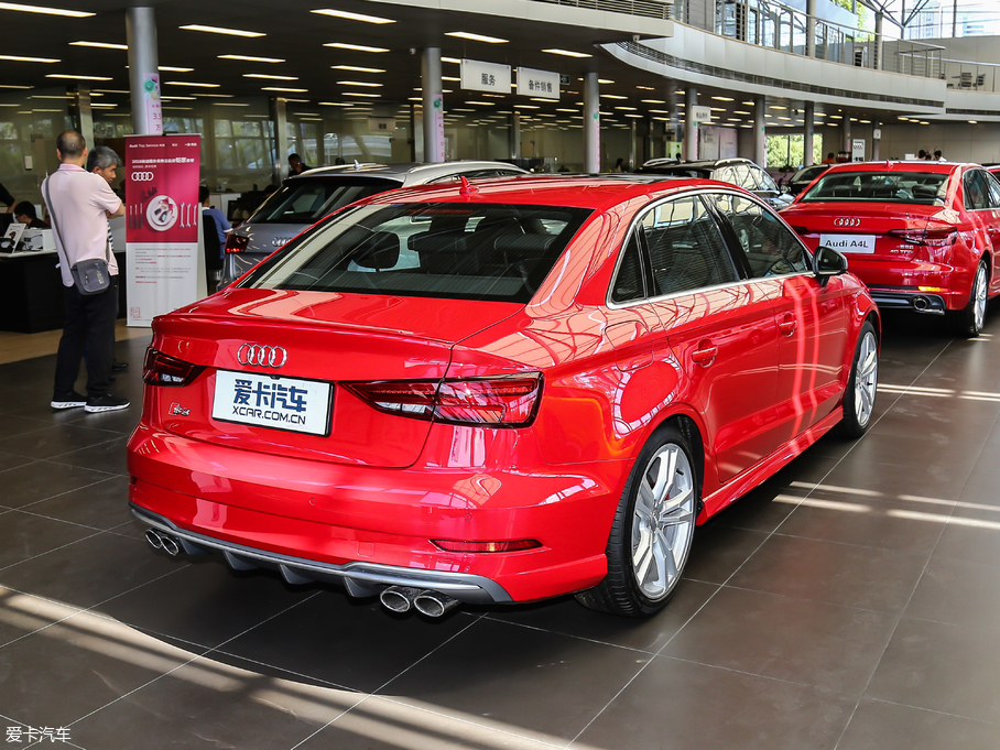 2017µS3 2.0TFSI Limousine