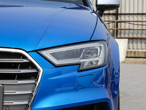 20172.0TFSI Limousine 