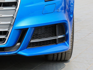 20172.0TFSI Limousine ǰF