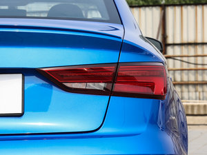 20172.0TFSI Limousine β