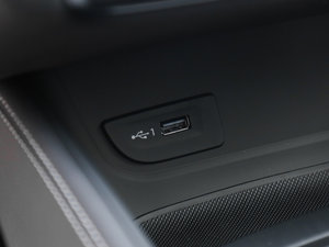 20172.0TFSI Limousine g