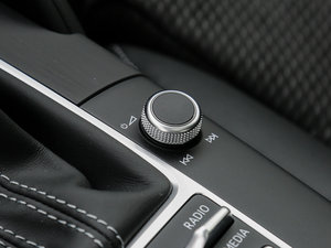 20172.0TFSI Limousine {(dio)(ji)