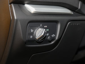 20172.0TFSI Limousine п؅^(q)