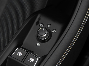 20172.0TFSI Limousine п؅^