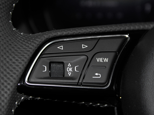 20172.0TFSI Limousine п؅^