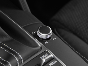 20172.0TFSI Limousine п؅^