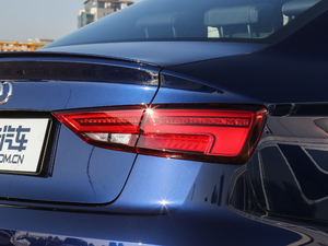 20172.0TFSI Limousine (x)(ji)^