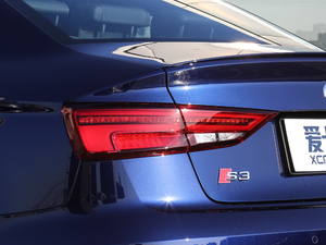 20172.0TFSI Limousine (x)(ji)^