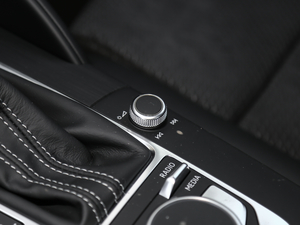 20172.0TFSI Limousine п؅^